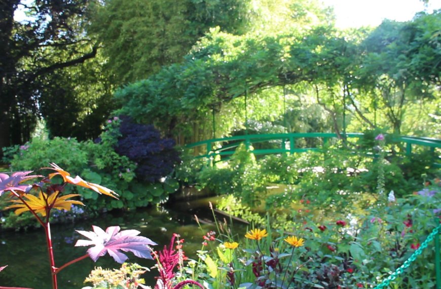 Monet in Paris & Giverny